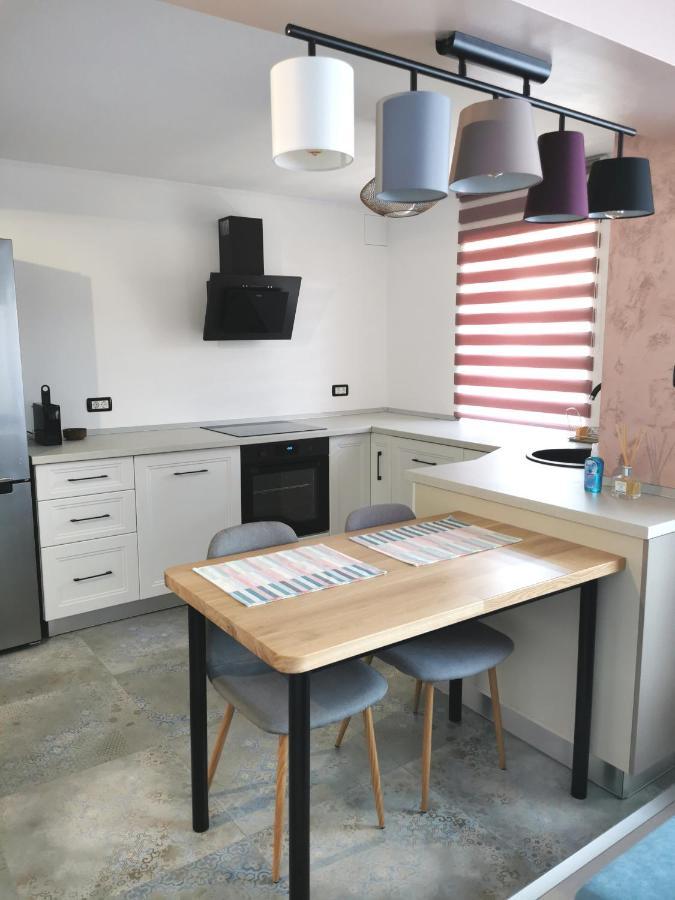 Apartment No 11 - Amarilia Apartments コンスタンツァ エクステリア 写真